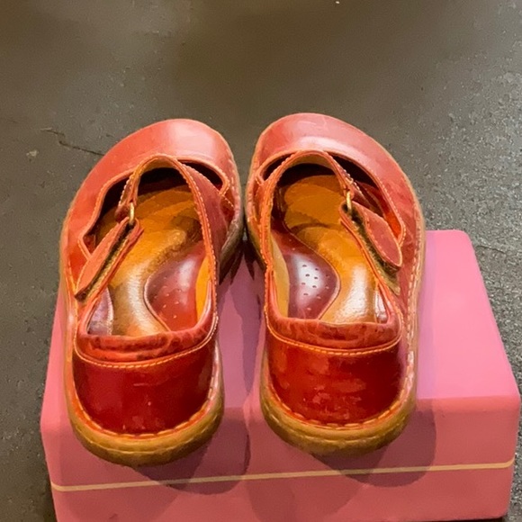 Born red ladies buckle shoes - Picture 5 of 5